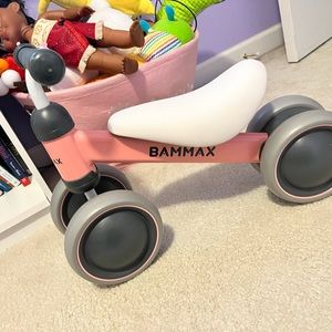 Toddler girls balance bike !